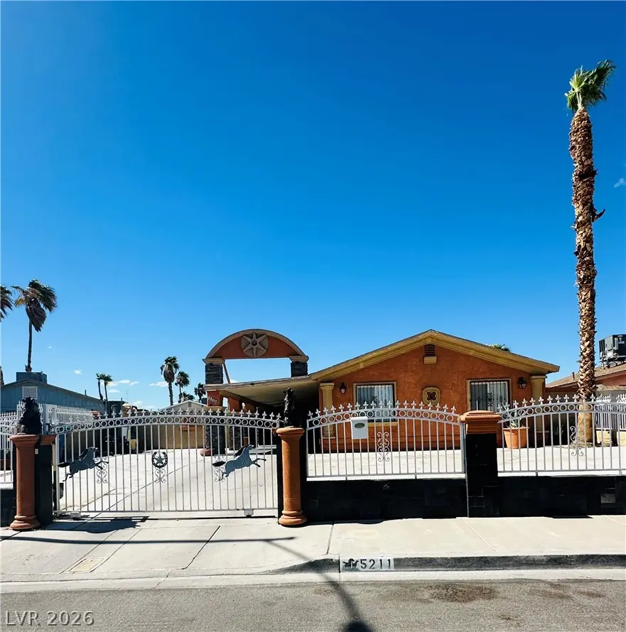5211 Gloucester Circle