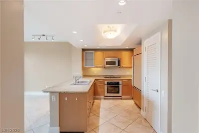 322 Karen Avenue 205 Kitchen