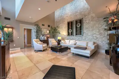 2700 Las Vegas Boulevard 4304 Living Room