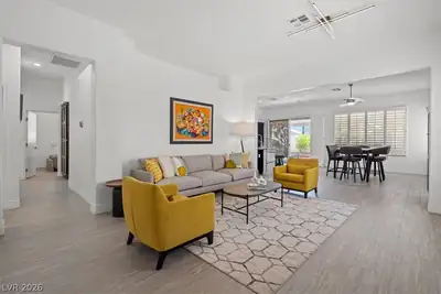 824 Cambridge Cross Place Living Room