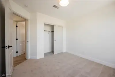 2529 Cortina Avenue Bedroom
