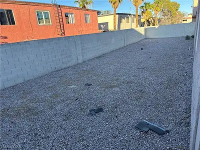 6220 Bellota Drive, Las Vegas, NV 89108 Yard