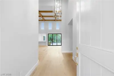 2575 Turtle Head Peak Drive Entrance Foyer