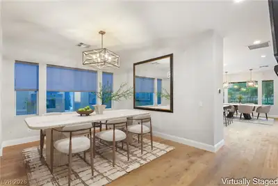 2575 Turtle Head Peak Drive Dining Area