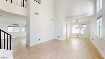 1828 Derbyshire Drive Living Room