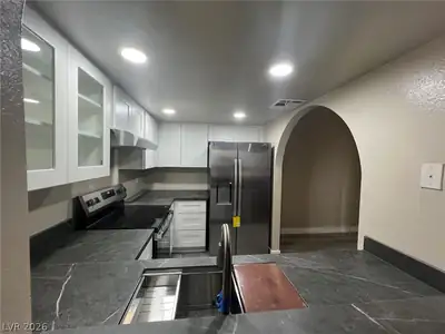 6161 West Oakey Boulevard A Kitchen