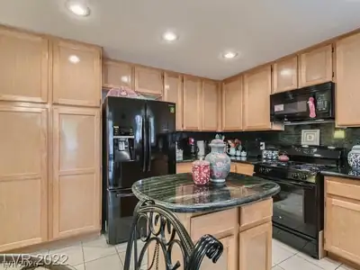 1428 Calle Montery Street, Las Vegas, NV 89117 Kitchen