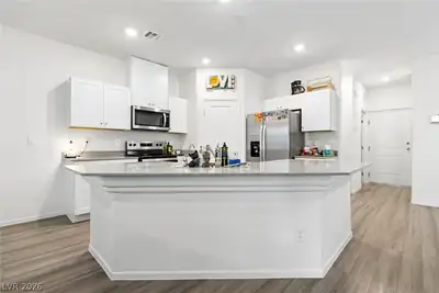 7910 Aurora Sky Street Kitchen