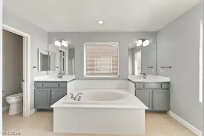 5555 Sun Temple Avenue, Las Vegas, NV 89139 Primary Bathroom