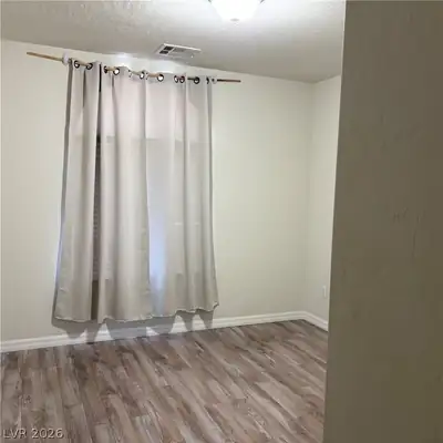 6991 Positano Hill Avenue Bedroom