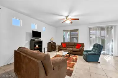 7576 Shiny Bangle Court Living Room