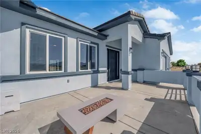 3481 Underbrush Avenue Patio