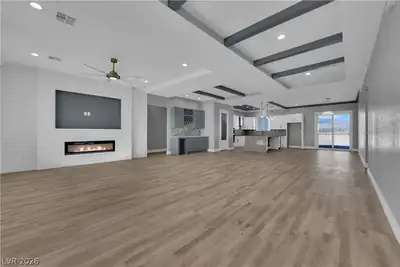 3481 Underbrush Avenue Living Room