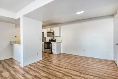 7885 West Flamingo Road 1003 Dining Area