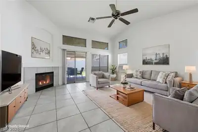 3633 Bordley Way Living Room