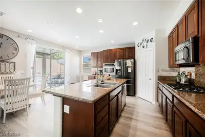 6621 Arbor Bluff Court Kitchen