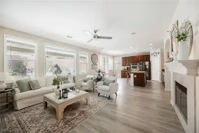 6621 Arbor Bluff Court Living Room