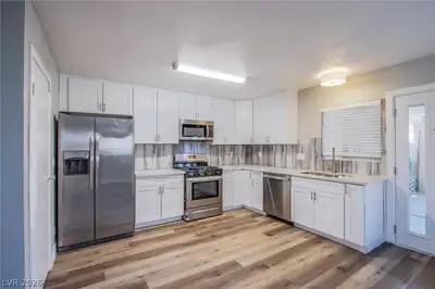2456 Paradise Village Way Kitchen