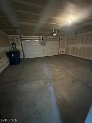 4561 Woolcomber Street Garage