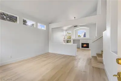 10416 Horseback Ridge Avenue Living Room