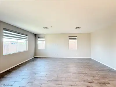 3348 Castlefields Drive Living Room