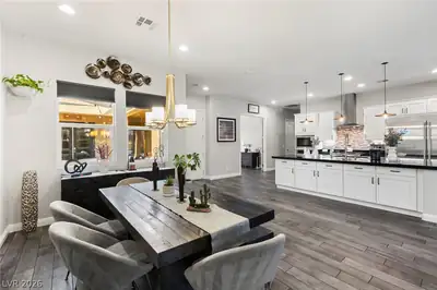 327 Castle Wynd Avenue Dining Area
