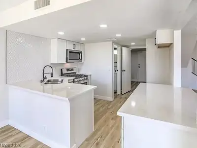 6913 Delorean Circle Kitchen
