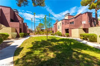 4050 Pacific Harbors Drive 203 Yard