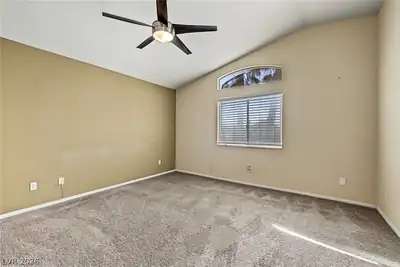 7429 Tamarind Avenue Bedroom
