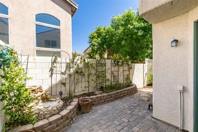 1592 Evening Spirit Avenue Patio