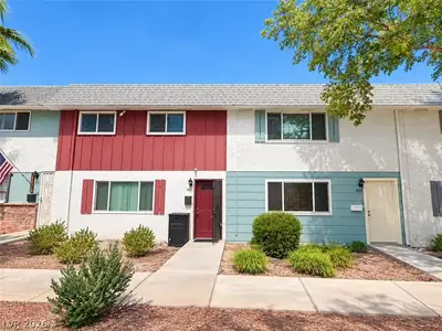 651 Greenbriar Townhouse Way Las Vegas, NV 89121