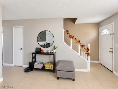 651 Greenbriar Townhouse Way Entrance Foyer