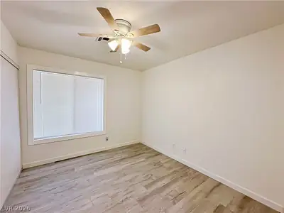 2501 Oak Glen Way Bedroom
