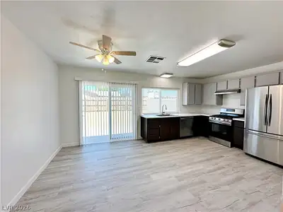 2501 Oak Glen Way Kitchen
