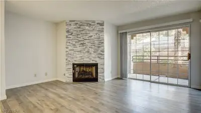 2200 South Fort Apache Road 1025 Living Room