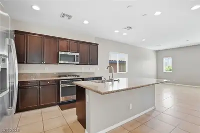 8924 Fox Season Avenue Kitchen