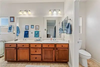 4713 South Adriano Way, Pahrump, NV 89061 Primary Bathroom