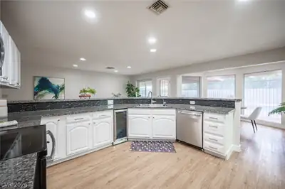 5240 East Monroe Avenue Kitchen