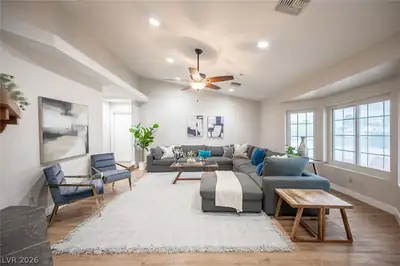 5240 East Monroe Avenue Living Room