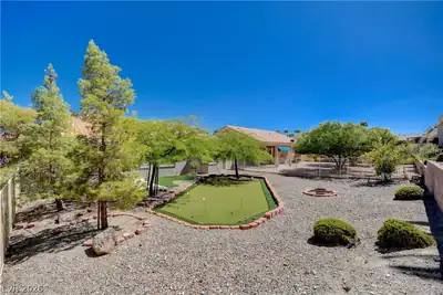 11024 Clarion Lane Yard