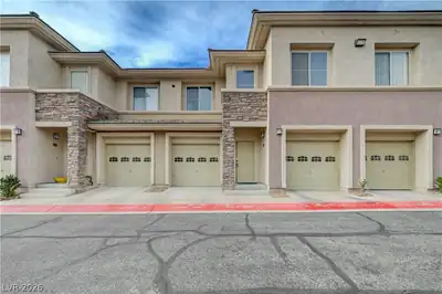 673 Peachy Canyon Circle 203, Las Vegas