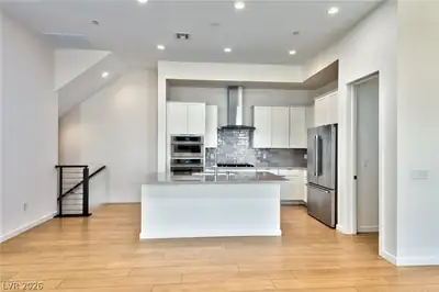 3327 Esker Ridge Avenue Kitchen
