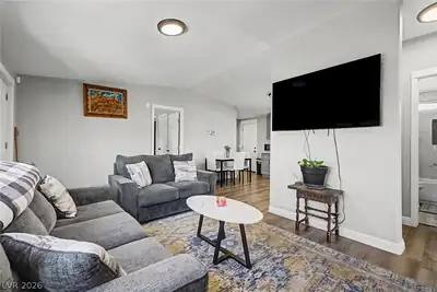 2891 Kolob Court Living Room
