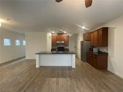 4 Ladasa Court 