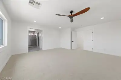 6050 Belvedere Canyon Avenue Bedroom