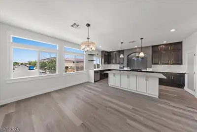 6050 Belvedere Canyon Avenue Kitchen