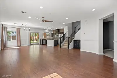 1021 Chestnut Chase Street Living Room