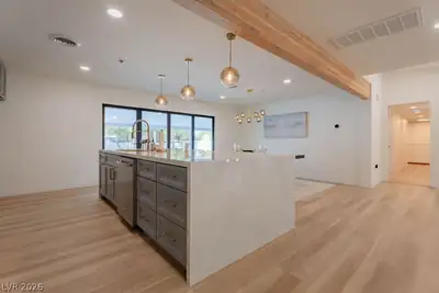 2106 West Oakey Boulevard, Las Vegas, NV 89102 Kitchen