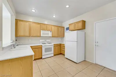 2557 CORVUS Street, Henderson, NV 89044 Kitchen