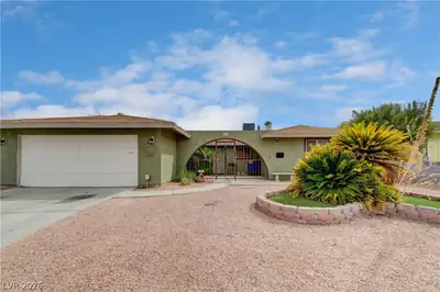 4131 Brighthill Avenue Las Vegas, NV 89121